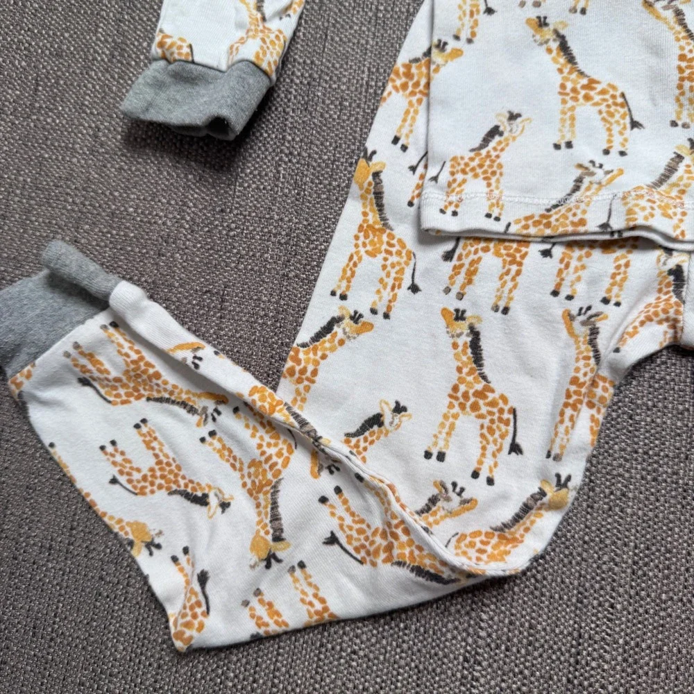 Burts Bees Kids Giraffe Print Organic Cotton Pajama Set White Gray 4T Snug Fit